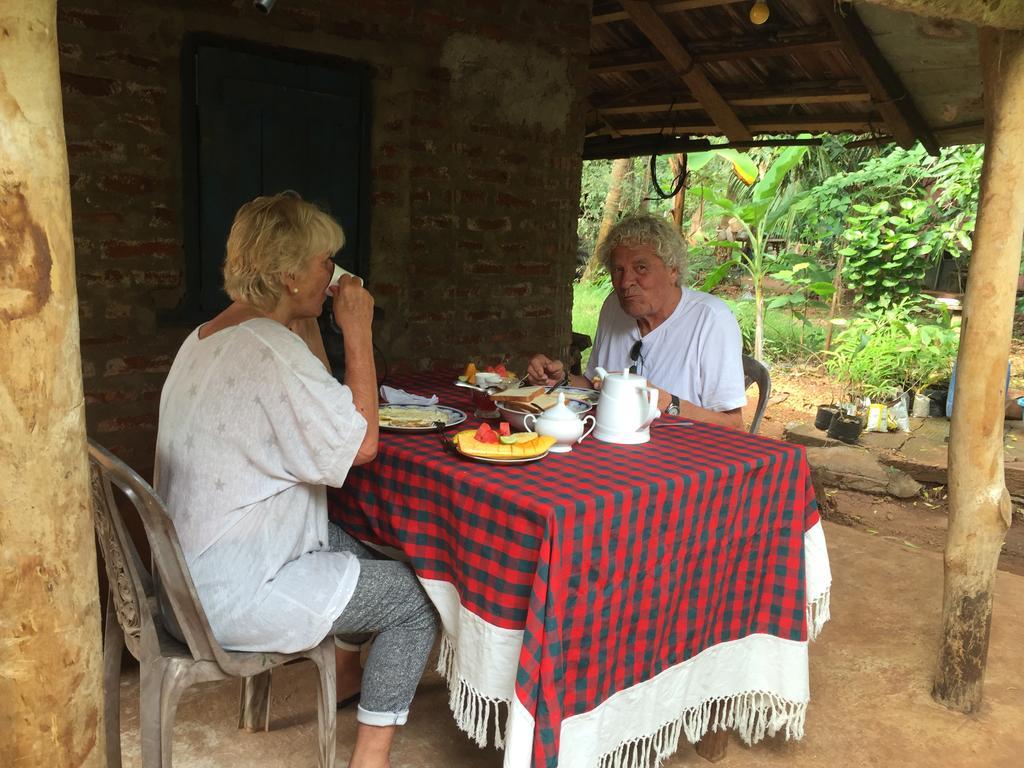 Kataragama Homestay Eksteriør billede