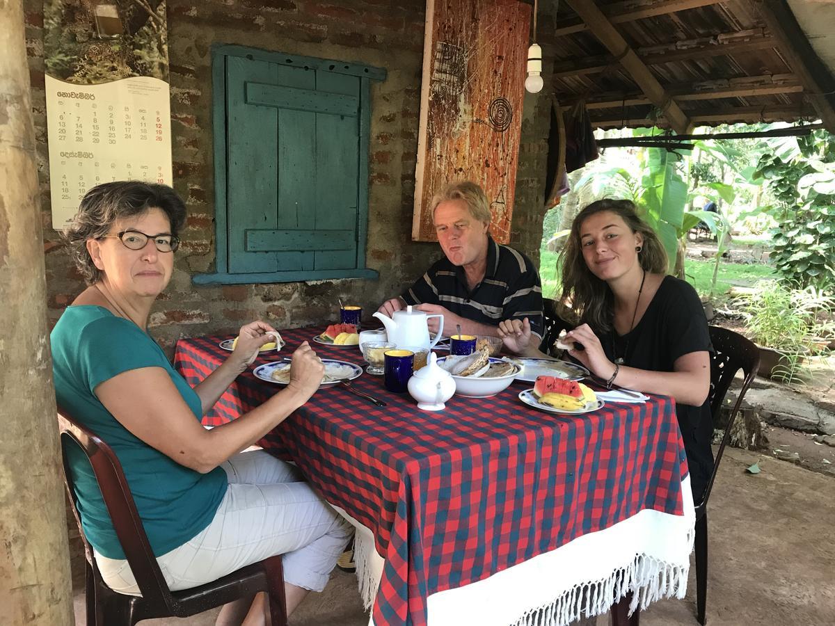 Kataragama Homestay Eksteriør billede